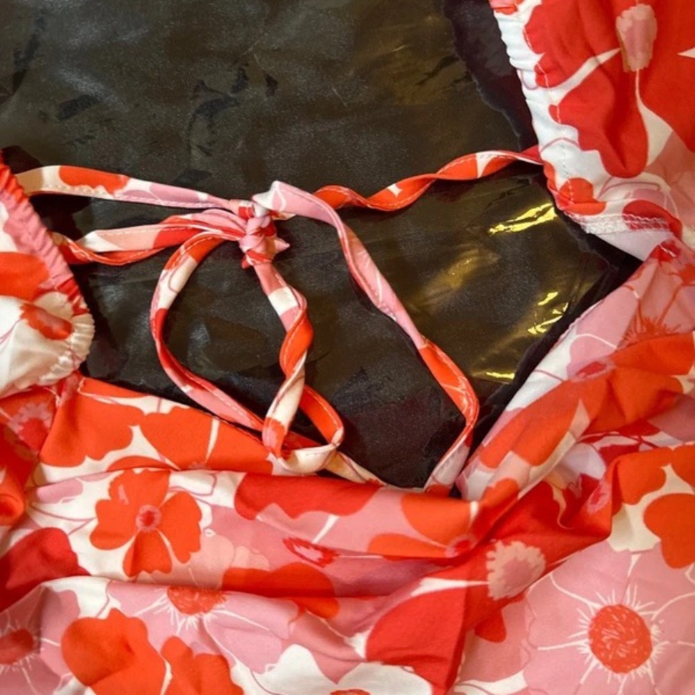 Floral Cutout Two-Piece Dress in Red & Pink - Picture 5 of 5